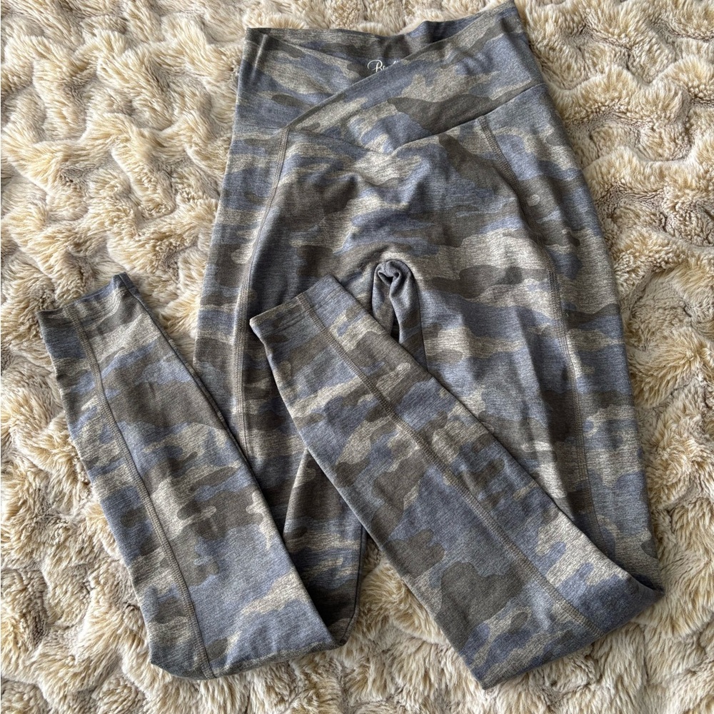 Bombshell Sportswear Silver Camo Leggings - Picture 2 of 7